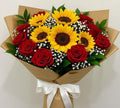 Buchet de flori cu floarea soarelui si trandafiri